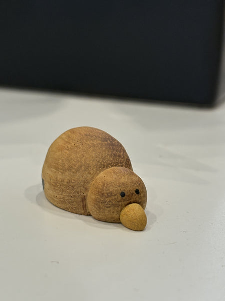 Wooden Chopstick Rest | Kiwi