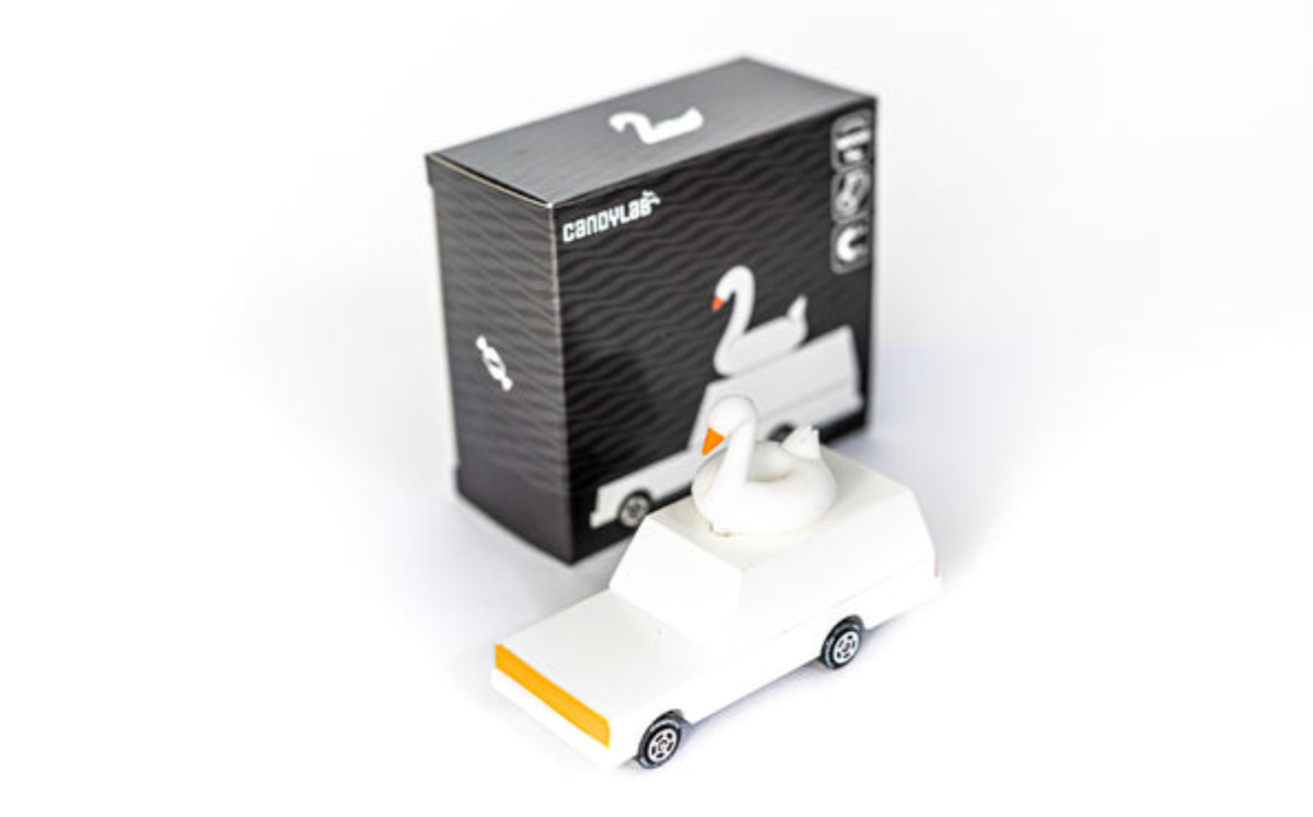 Candylab | White Swan Wagon with Topper