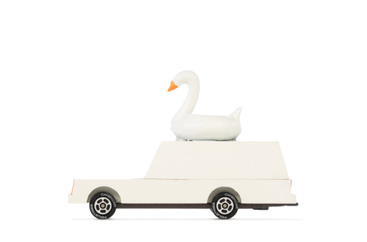 Candylab | White Swan Wagon with Topper