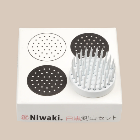 Niwaki | Kenzan Set | Black & White