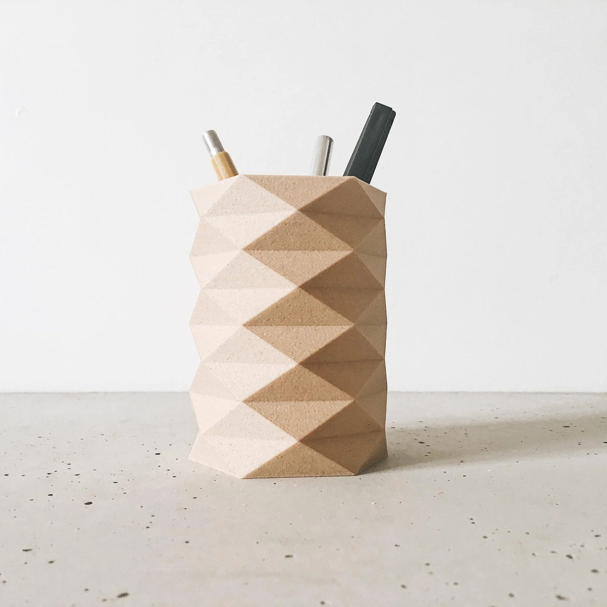 Minimum Design | Origami Pen Holder